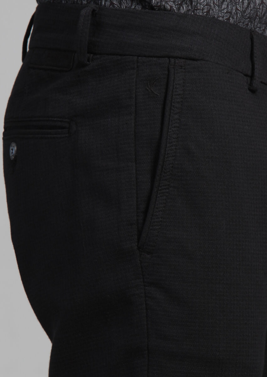 Siyah Desenli Dokuma Regular Fit Casual Pamuk Karışımlı Pantolon