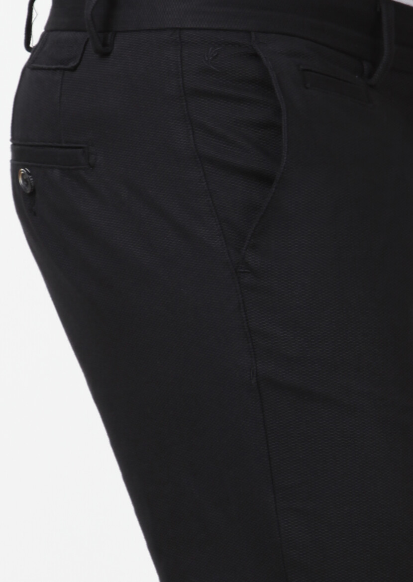 Siyah Düz Dokuma Regular Fit Casual Pamuk Karışımlı Pantolon - Thumbnail