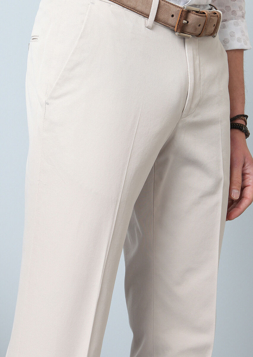 Bej Düz Dokuma Regular Fit Smart Casual Pamuk Karışımlı Pantolon