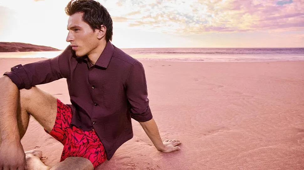 Beachwear Rehberi: Erkek Plaj Stilinin Vazgeçilmez Parçaları