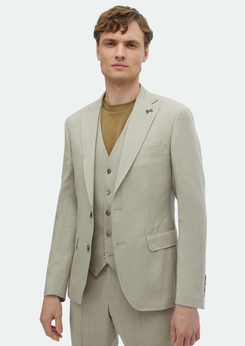 Beige Suit With Waistcoat - 1