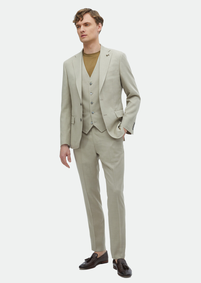 Beige Suit With Waistcoat - 2