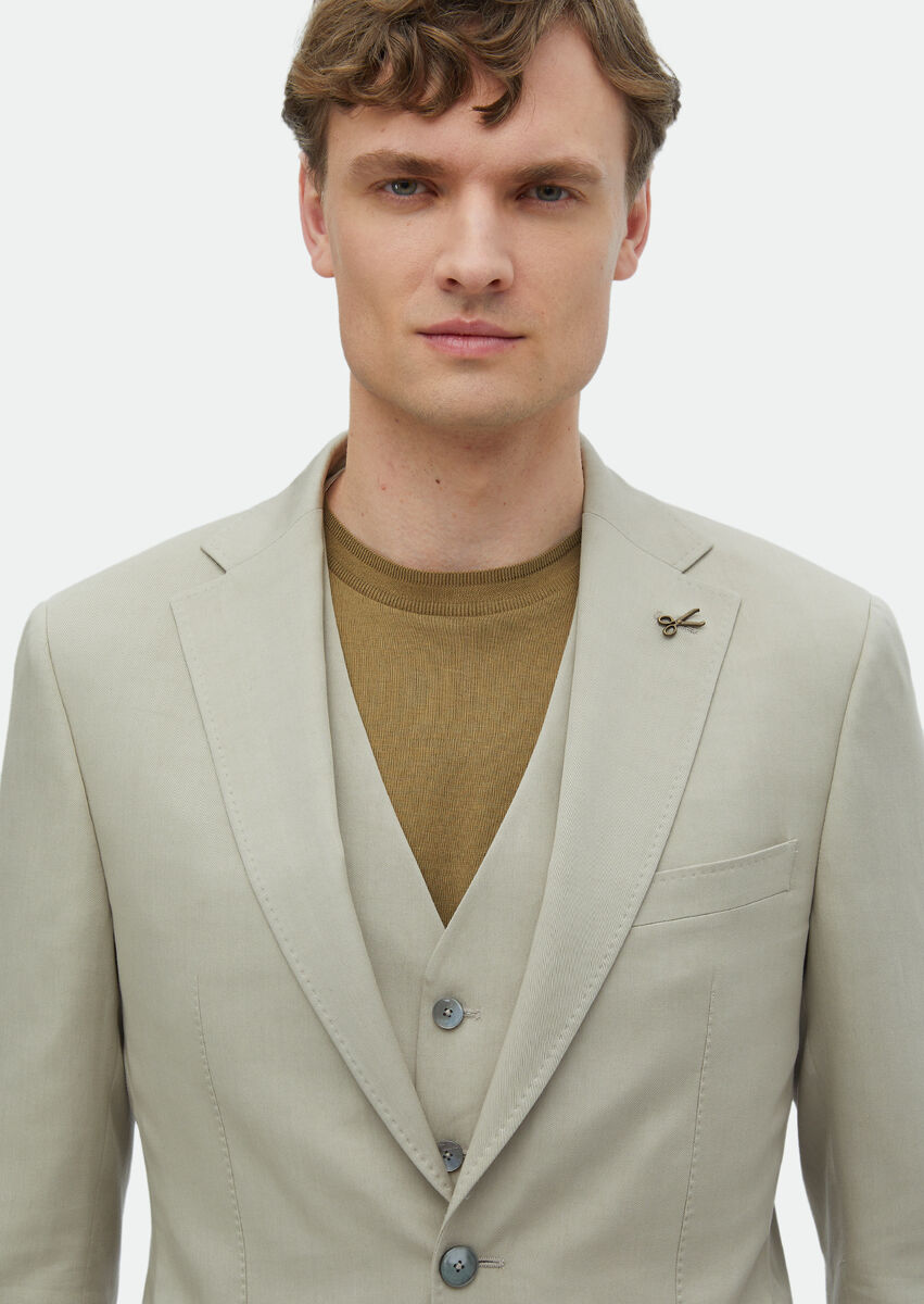 Beige Suit With Waistcoat - 5