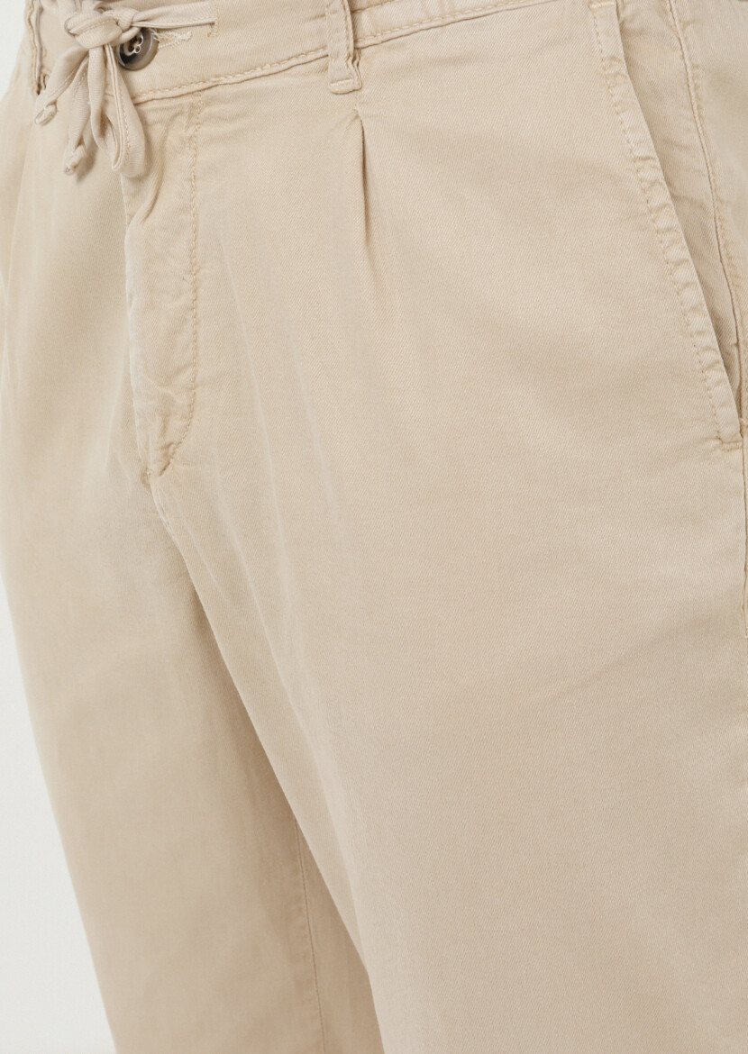 Beige Weaving Jogging Fit Casual Cotton Blended Trousers 