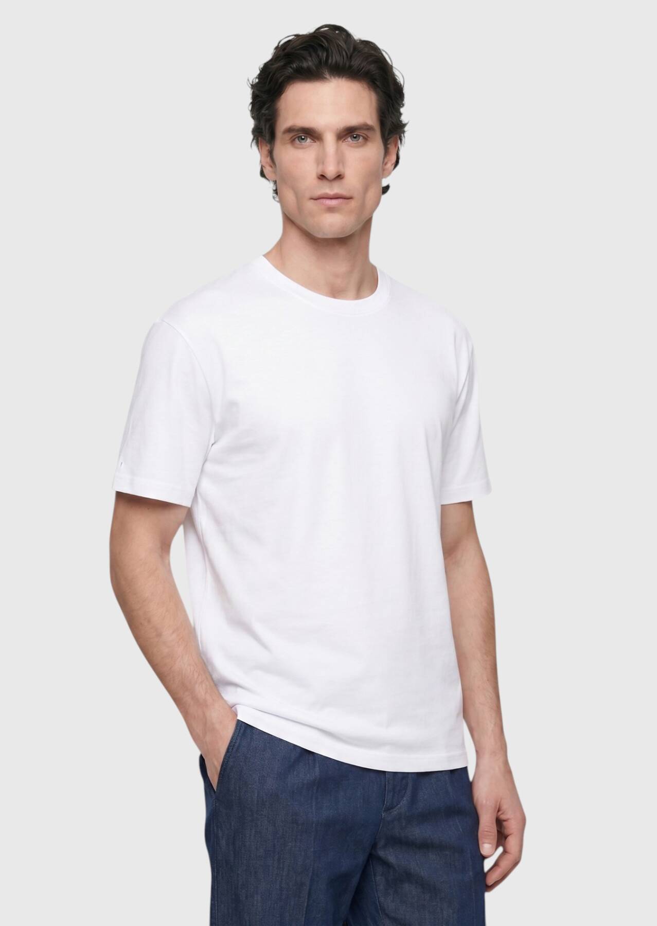 Beyaz Düz Bisiklet Yaka %100 Pamuk T-Shirt