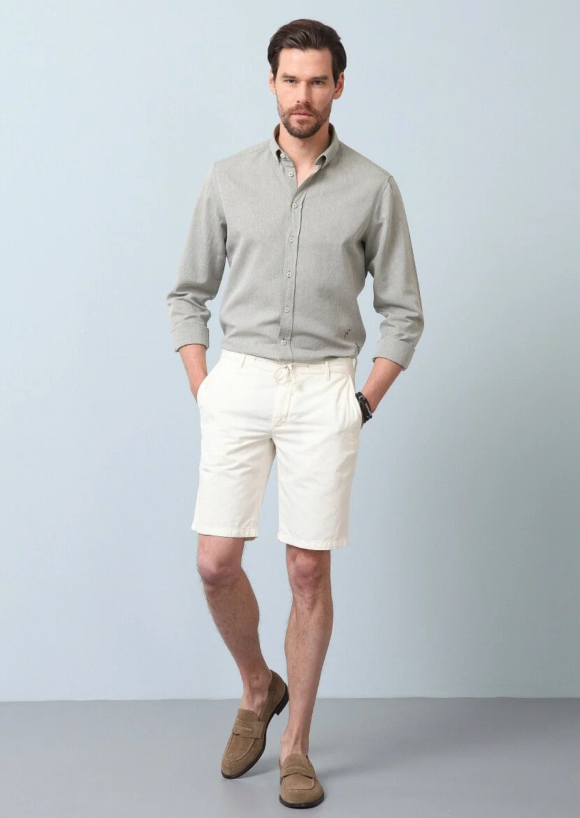 Beyaz Düz Dokuma Regular Fit Casual Pamuk Karışımlı Bermuda 