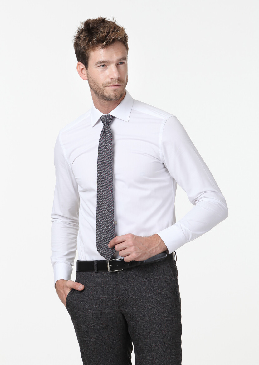 Beyaz Düz Fitted Fit Dokuma Klasik Pamuk Karışımlı Gömlek 