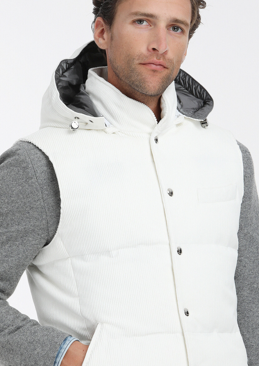 Beyaz Regular Fit Kapüşonlu Casual Dokuma Spor Yelek - 2