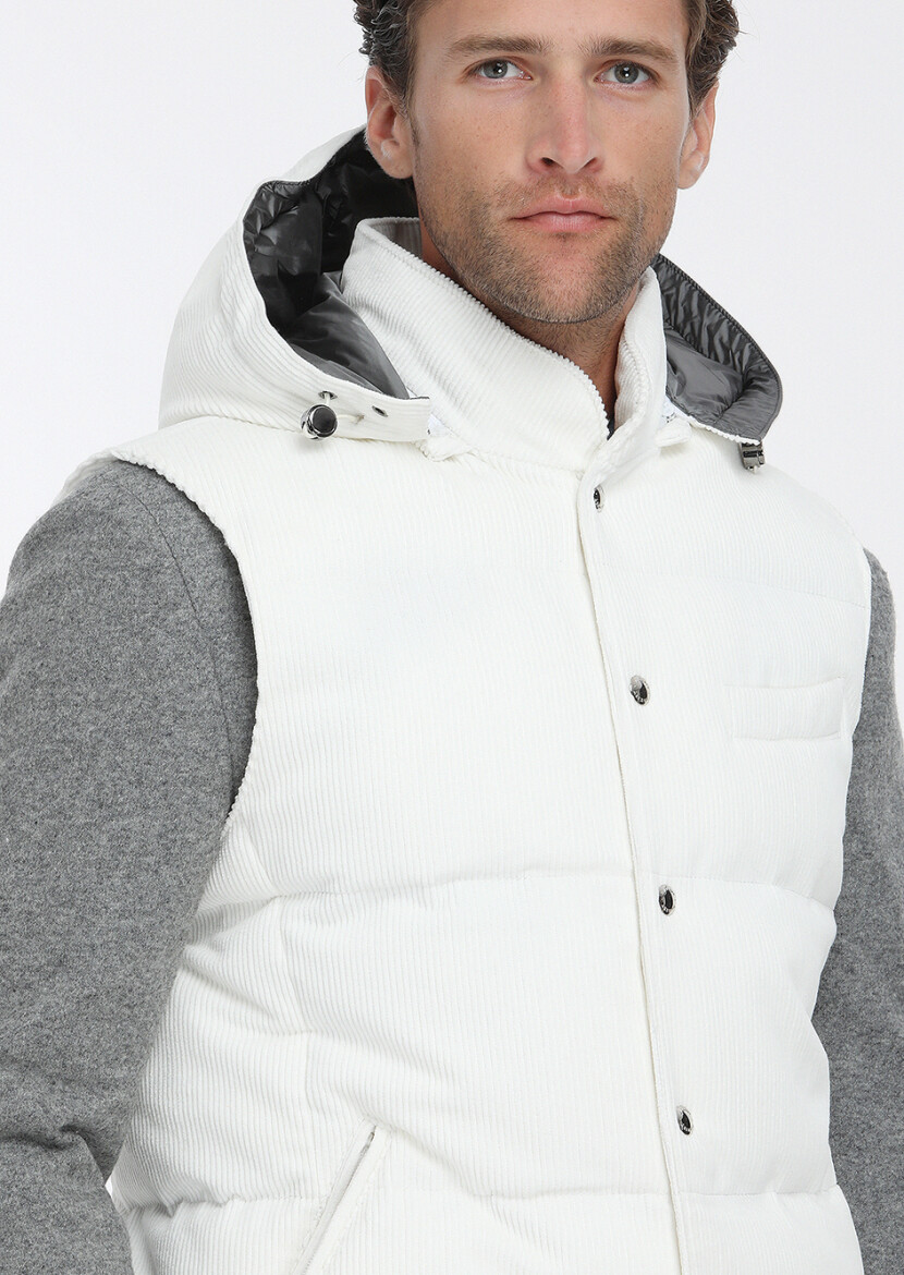 Beyaz Regular Fit Kapüşonlu Casual Dokuma Spor Yelek - 4