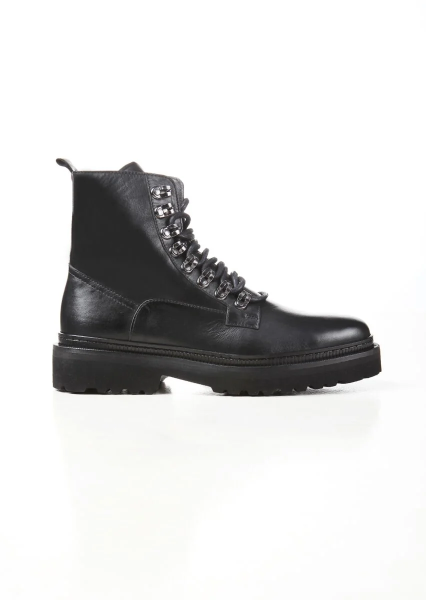 Black Boot - 1