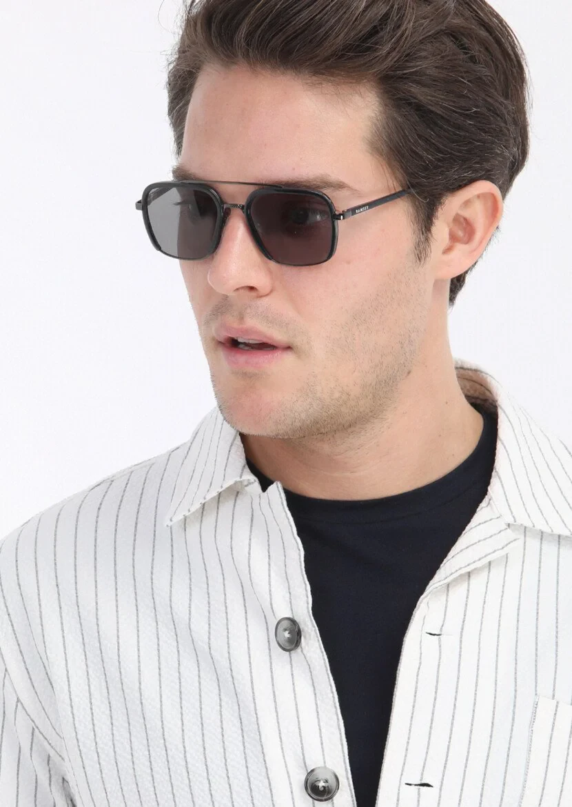 Black Glasses 