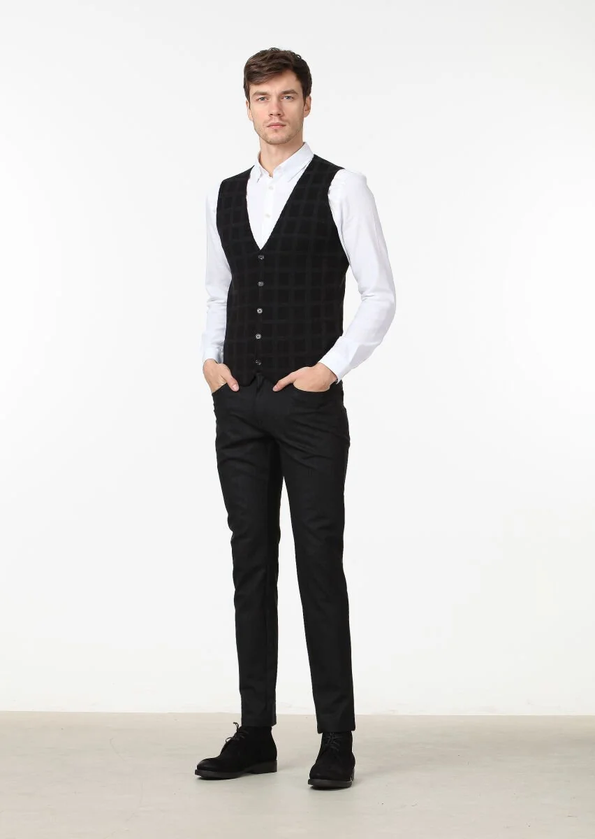 Black Jacquard Knit Vest - 2