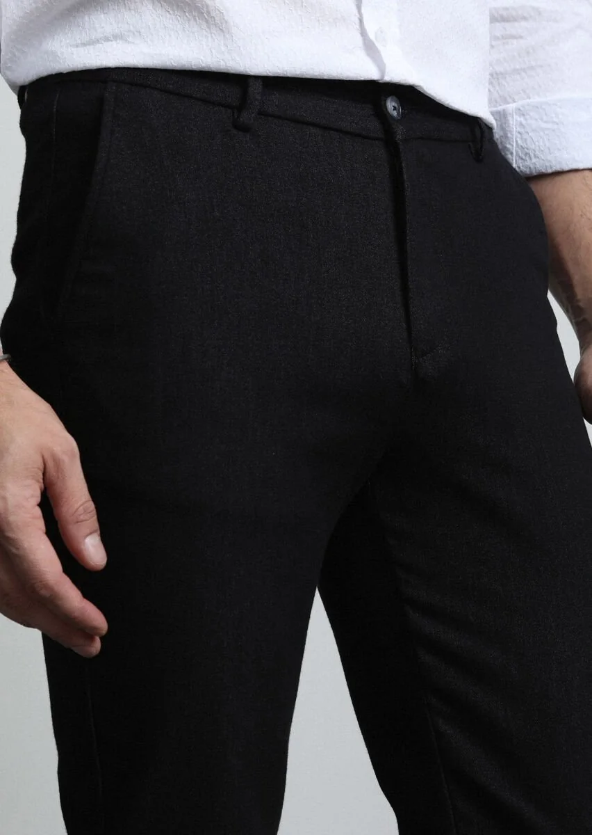 Black Knitting Jogging Fit Casual Cotton Blended Trousers - 4