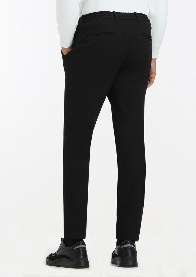 Black Knitting Jogging Fit Casual Trousers - 4