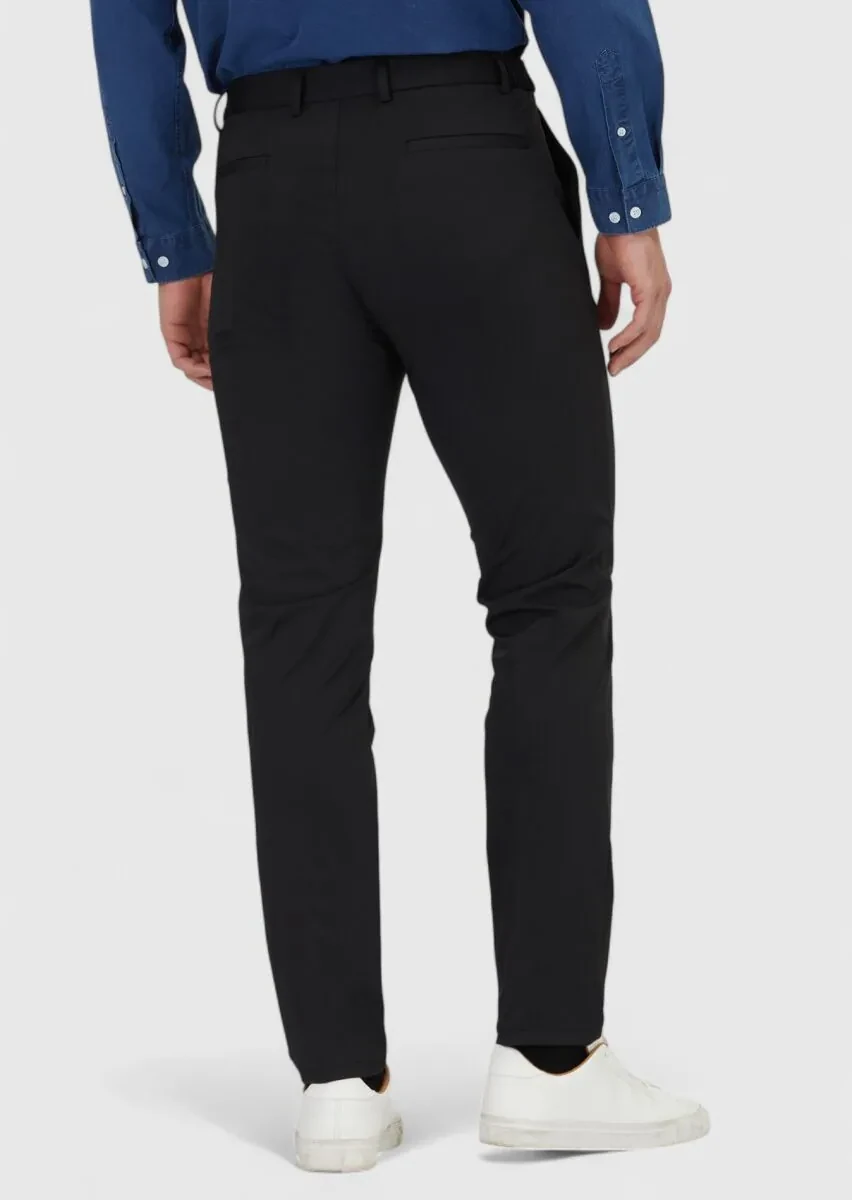 Black Knitting Jogging Fit Casual Trousers - 4