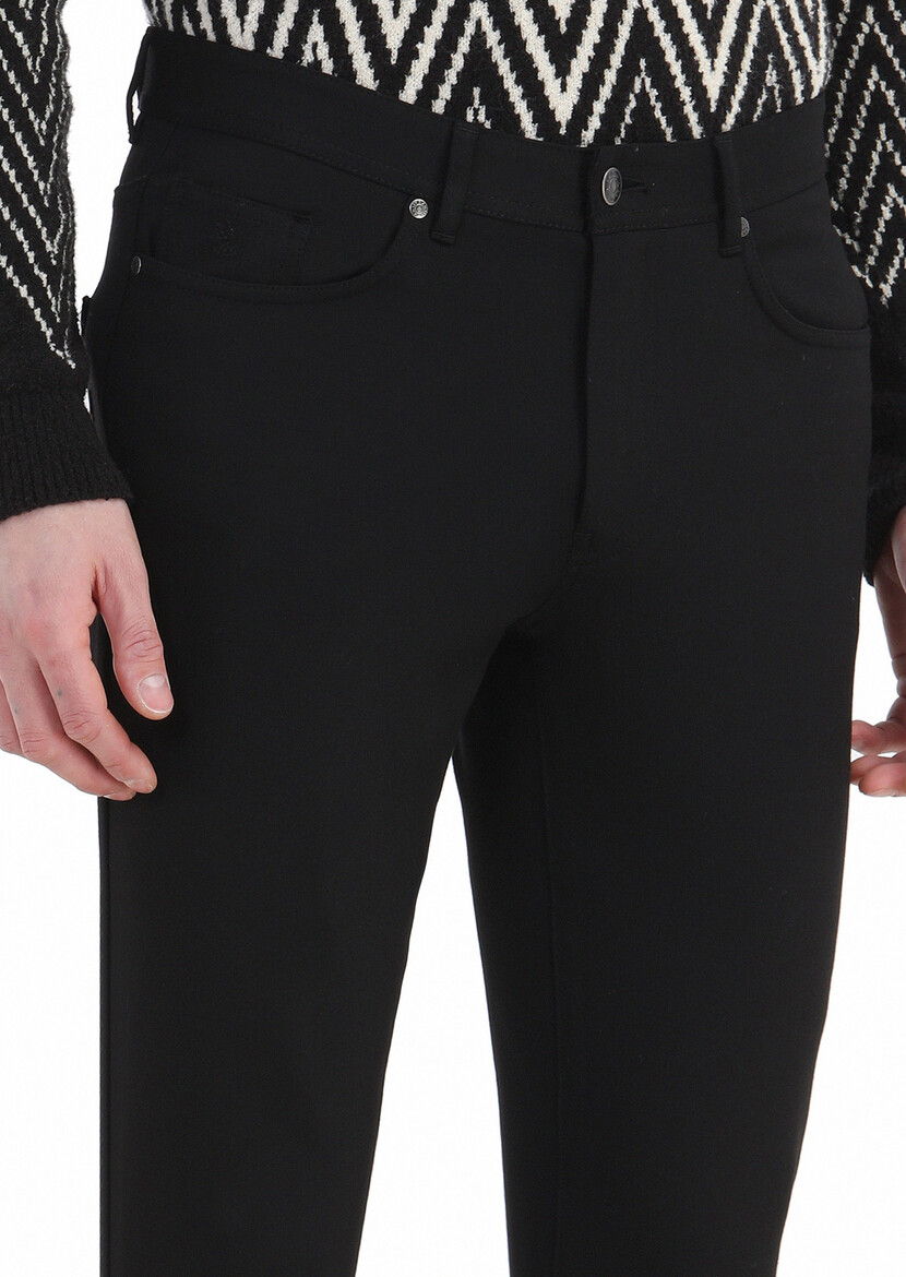 Black Knitting Slim Fit Casual Trousers - 3