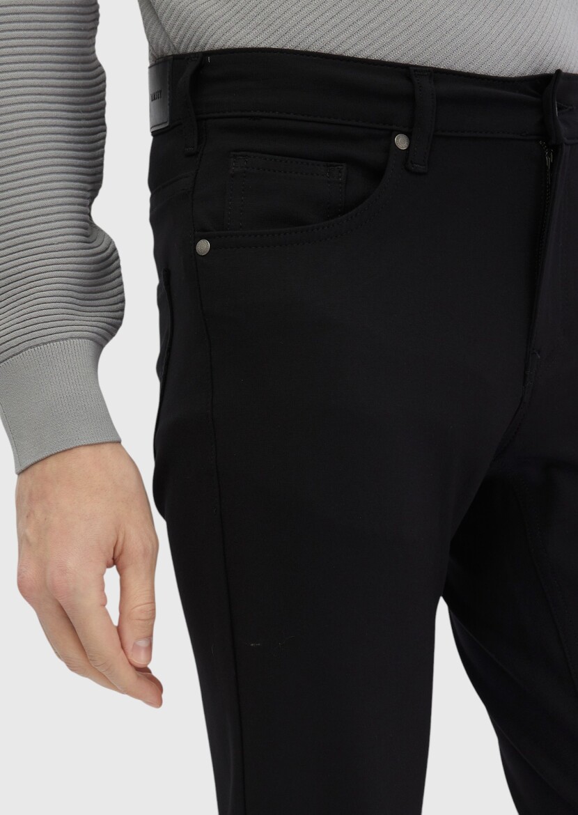 Black Knitting Slim Fit Casual Trousers - 3