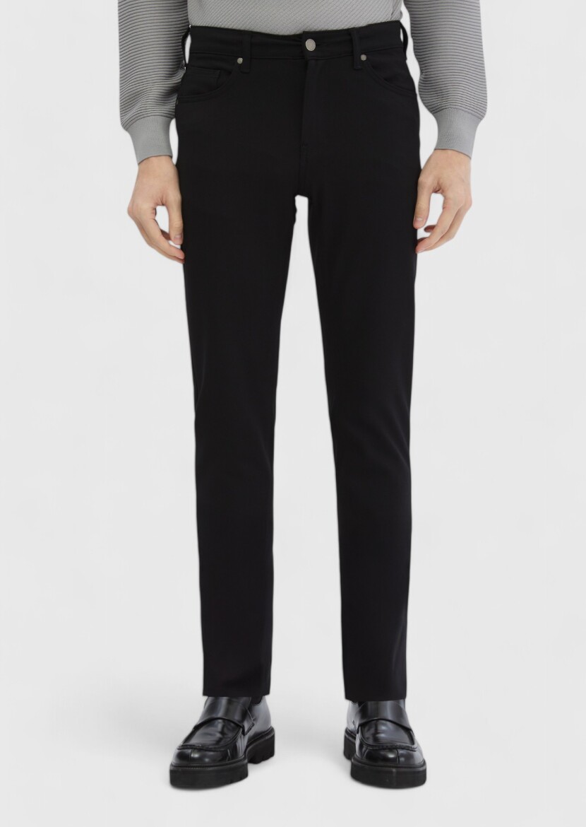 Black Knitting Slim Fit Casual Trousers 