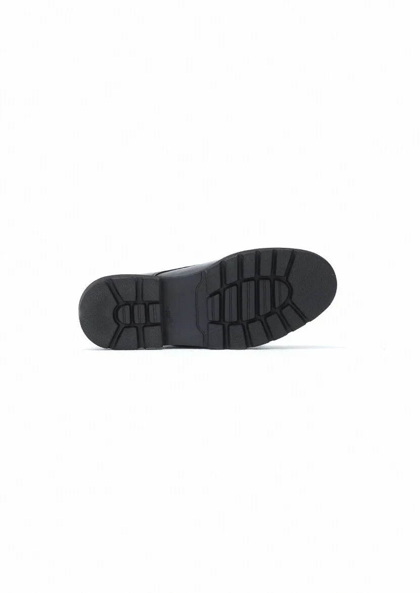 Black Leather Casual Shoes - 5