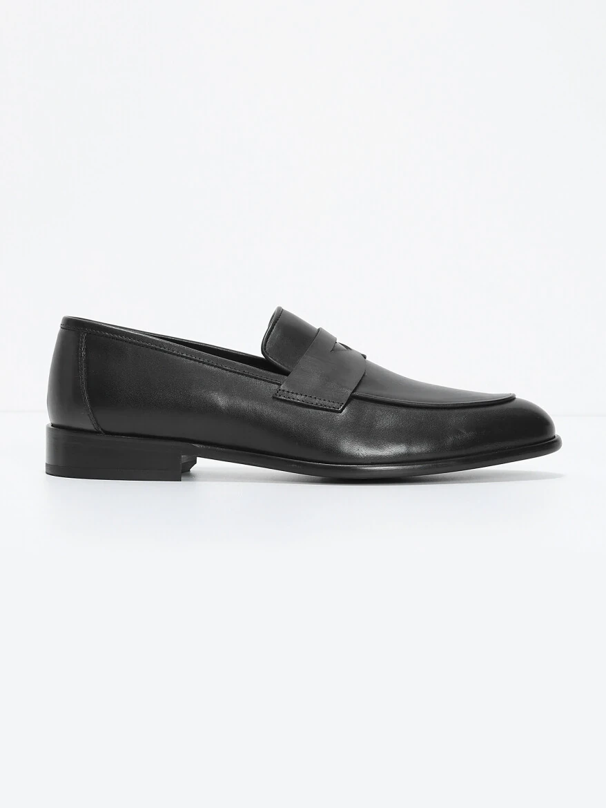 Black Loafer - 1
