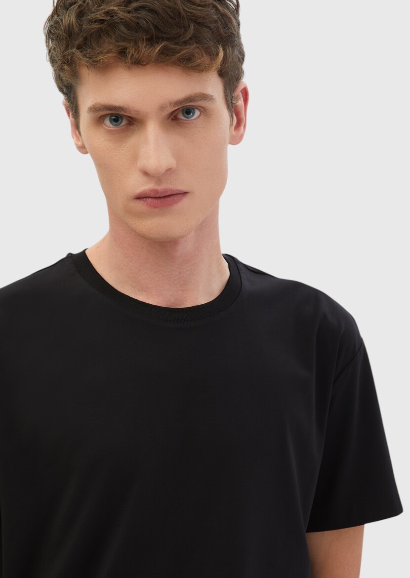 Black Plain Crew Neck T-Shirt - 4