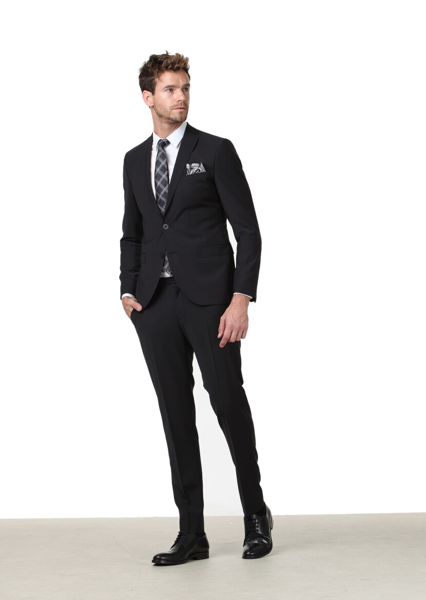 Black Plain Fashion Slim Fit Wool Blended Suit - 2