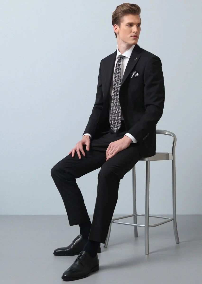 Black Plain Modern Fit 100% Wool Suit - 4