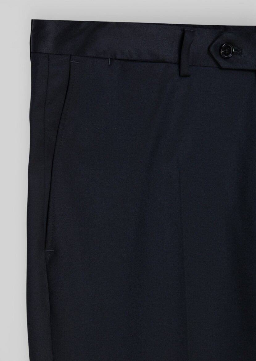 Black Plain Regular Fit 100% Wool Suit - 10