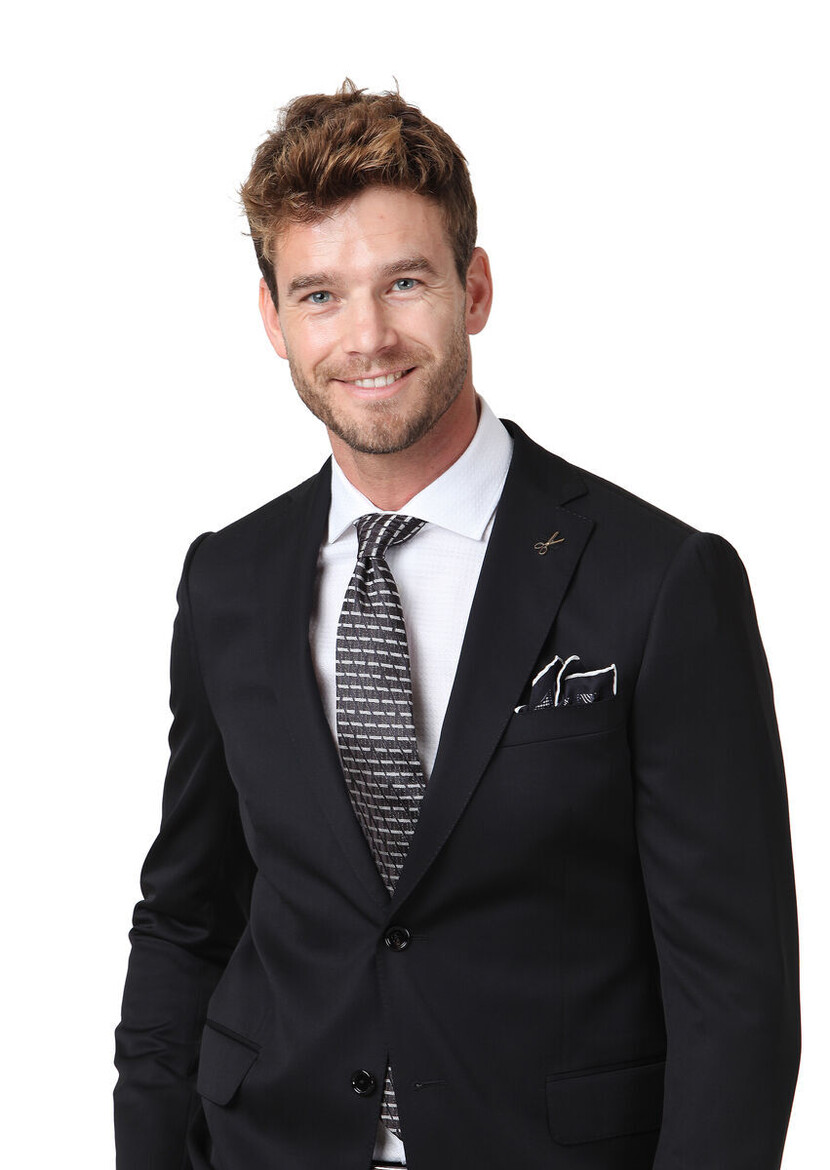 Black Plain Regular Fit 100% Wool Suit - 3