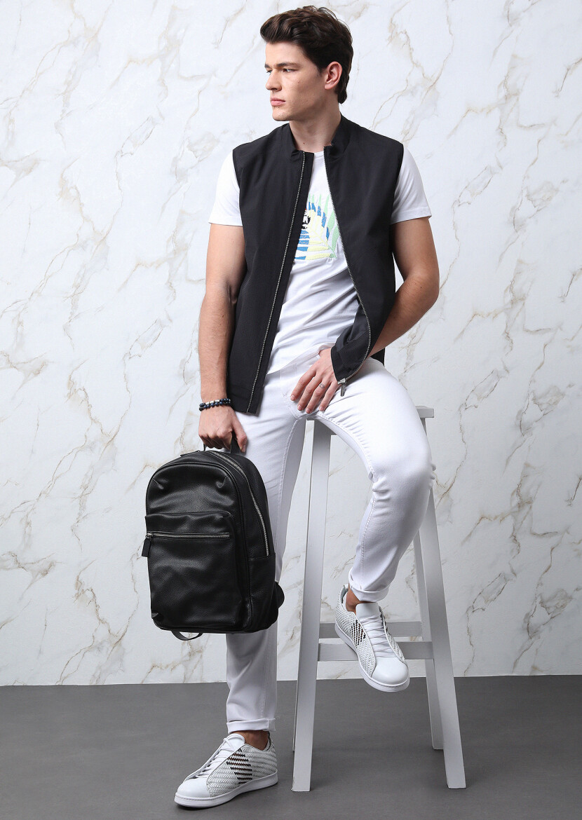 Black Regular Fit Turtleneck Casual Weaving Puffer Vest - 1