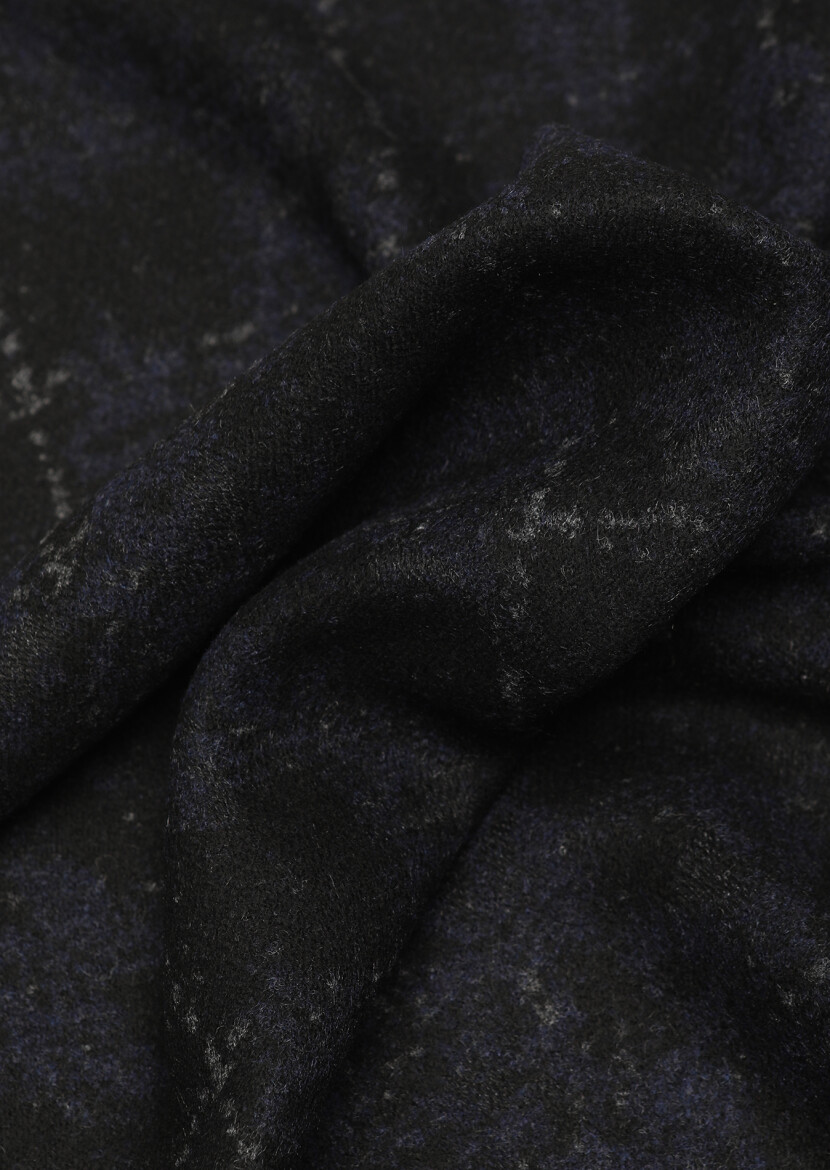 Black Scarf 