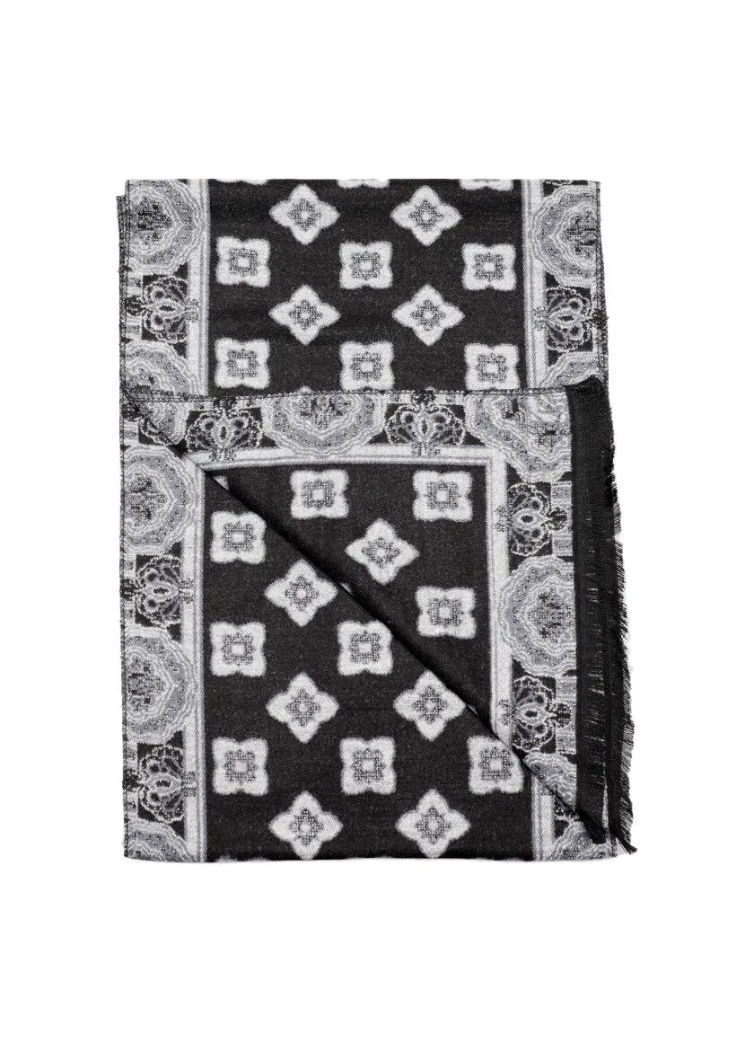 Black Scarf - 1