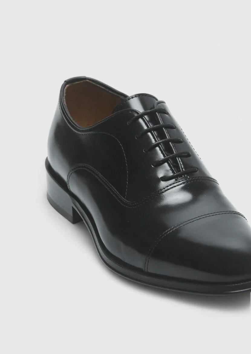 Black Shoes 