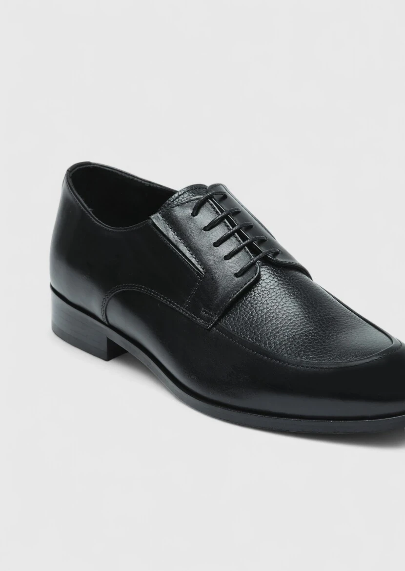 Black Shoes 