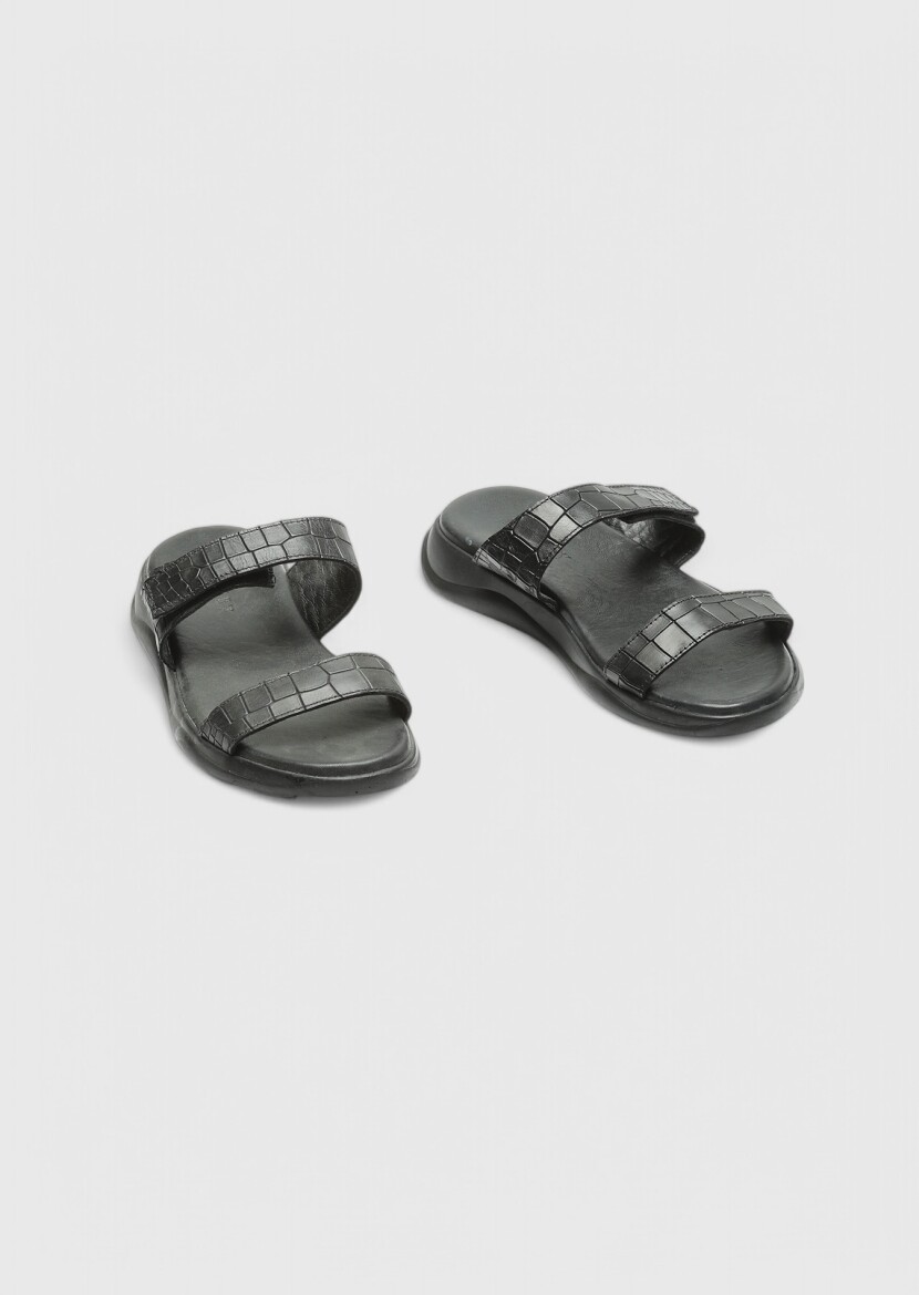 Black Slipper - 3