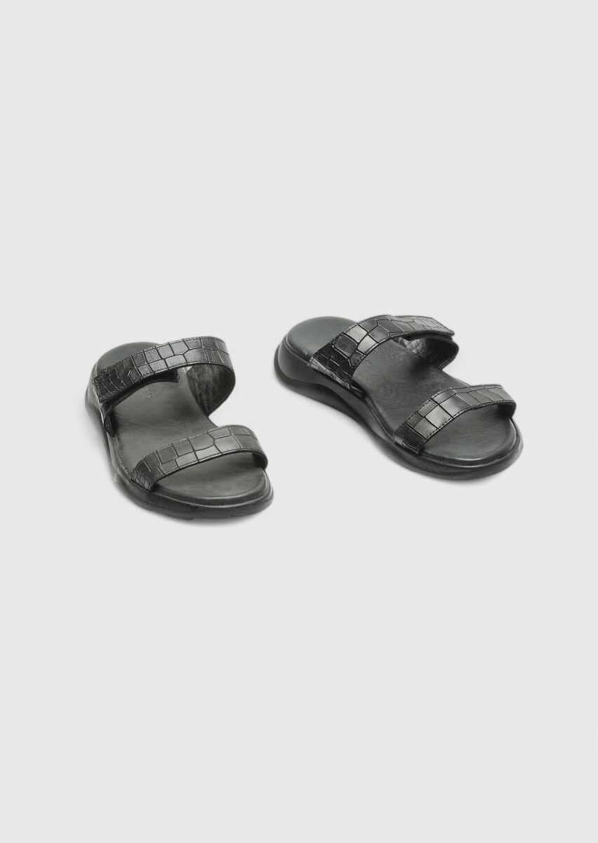 Black Slipper - 3