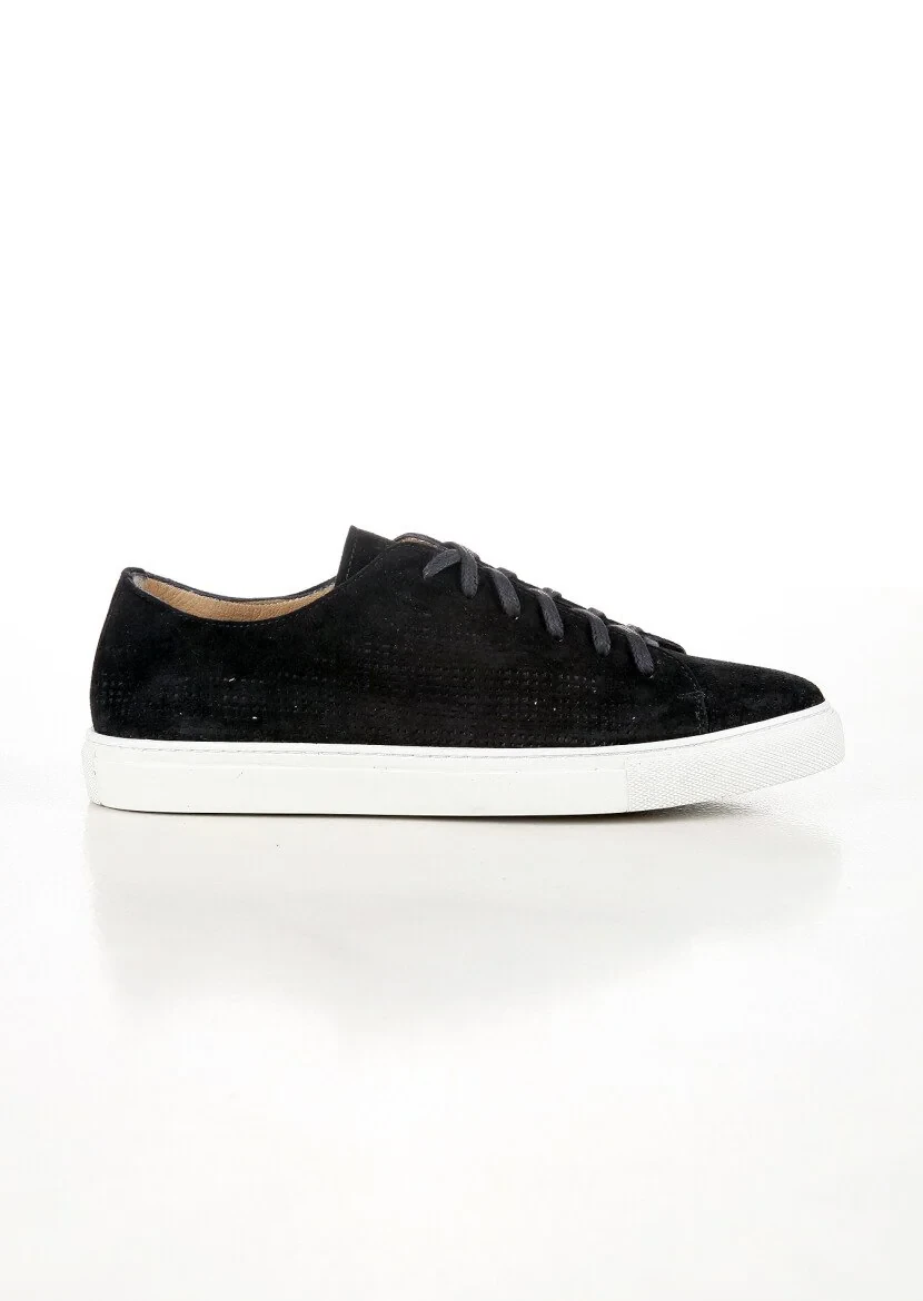 Black Sneaker - 1