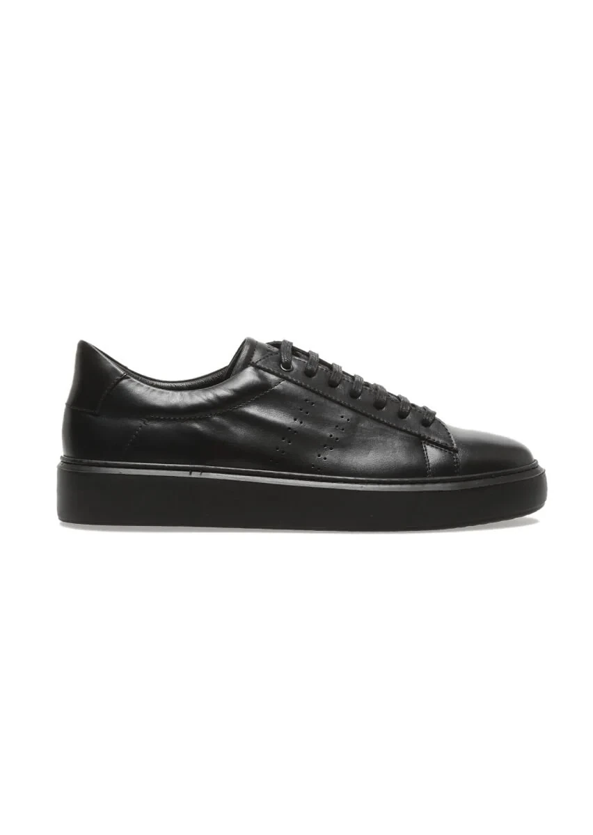 Black Sneaker - 1