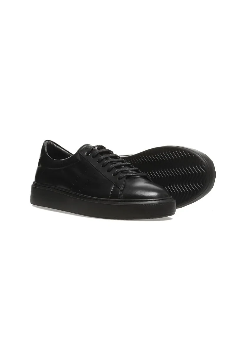 Black Sneaker - 3