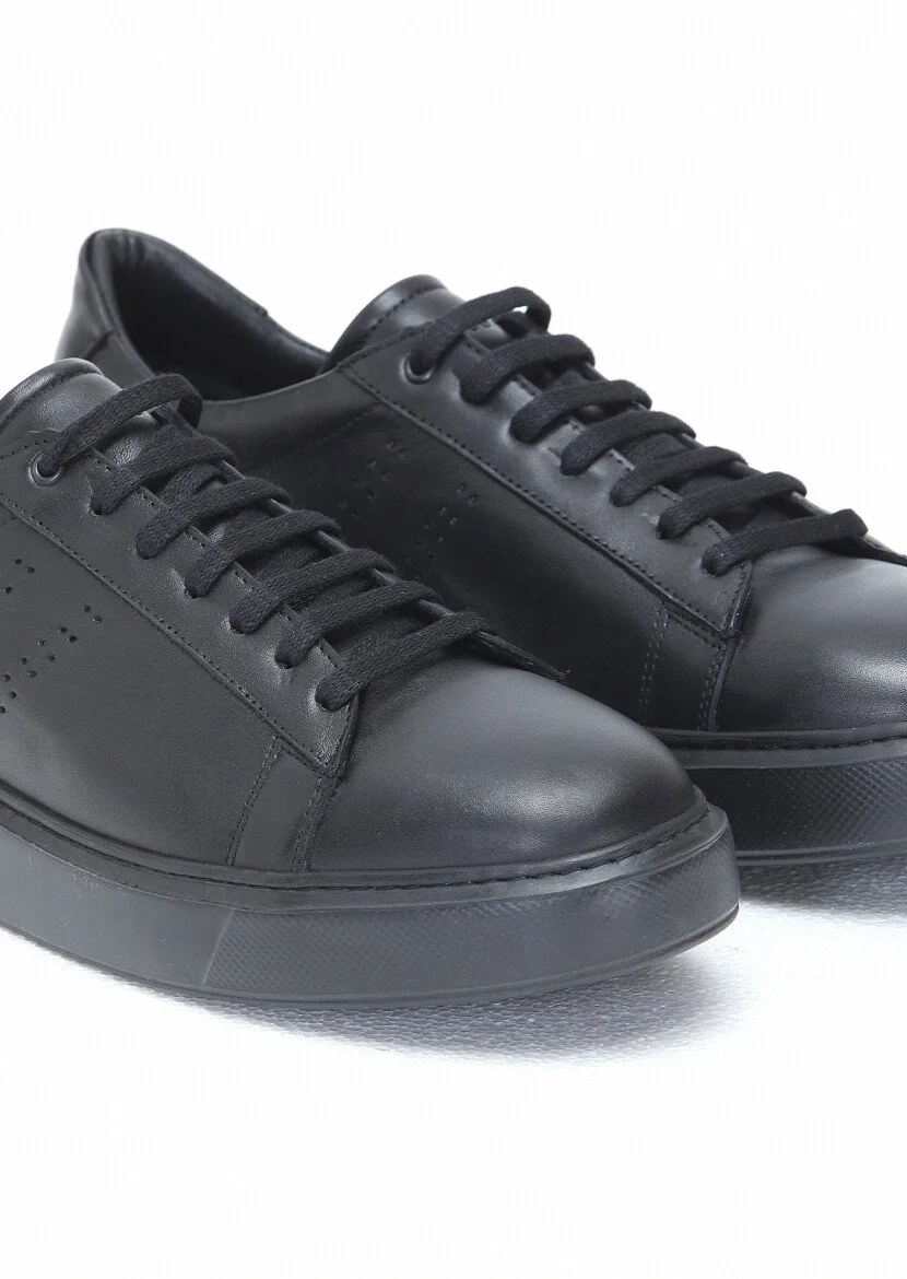 Black Sneaker - 3