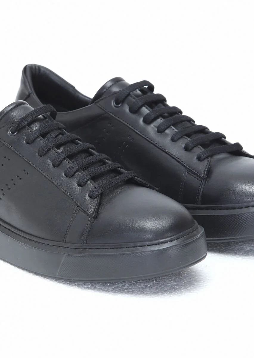 Black Sneaker - 3