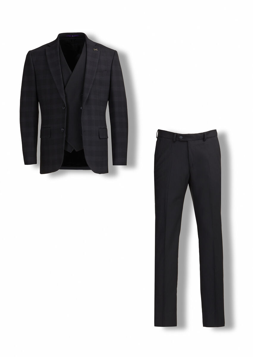 Black Suit With Waistcoat - 1