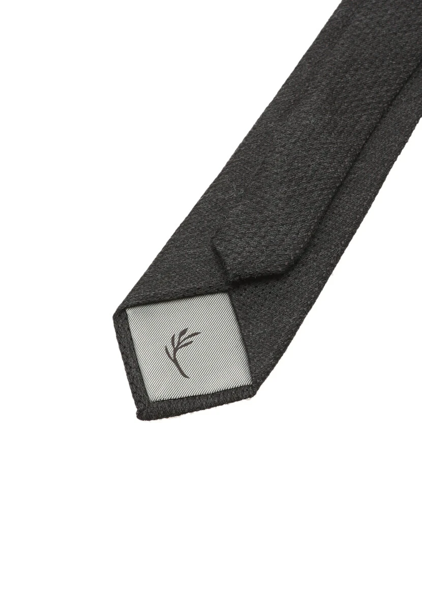 Black Tie 