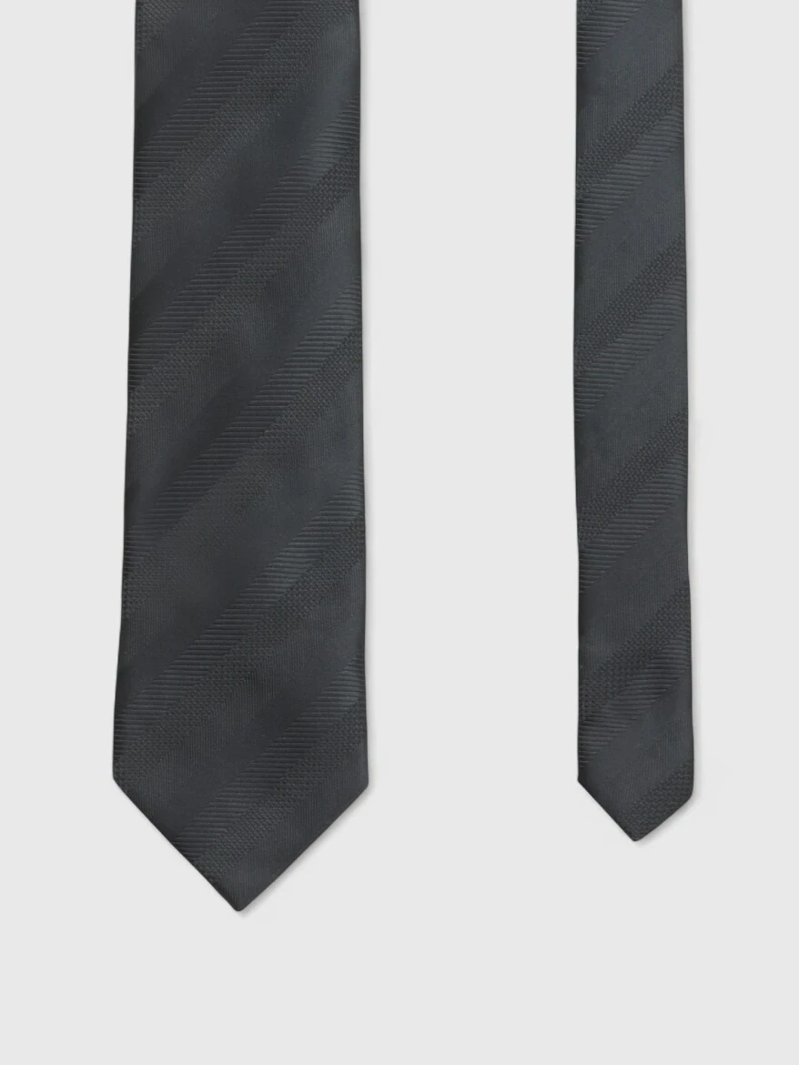 Black Tie 
