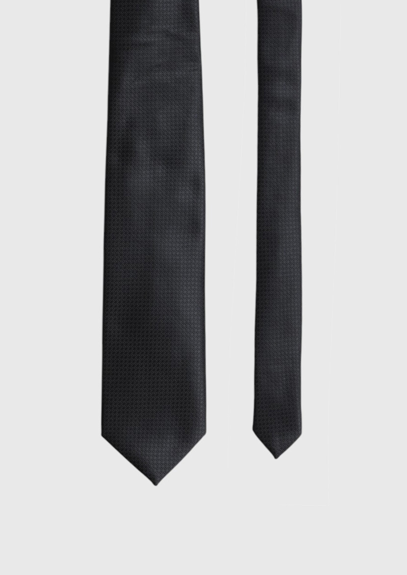 Black Tie 