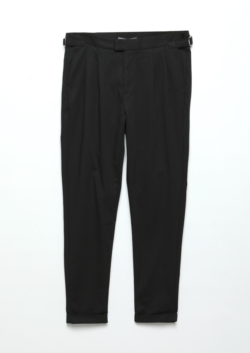 Black Weaving Carrot Fit Casual Cotton Blended Trousers - 7