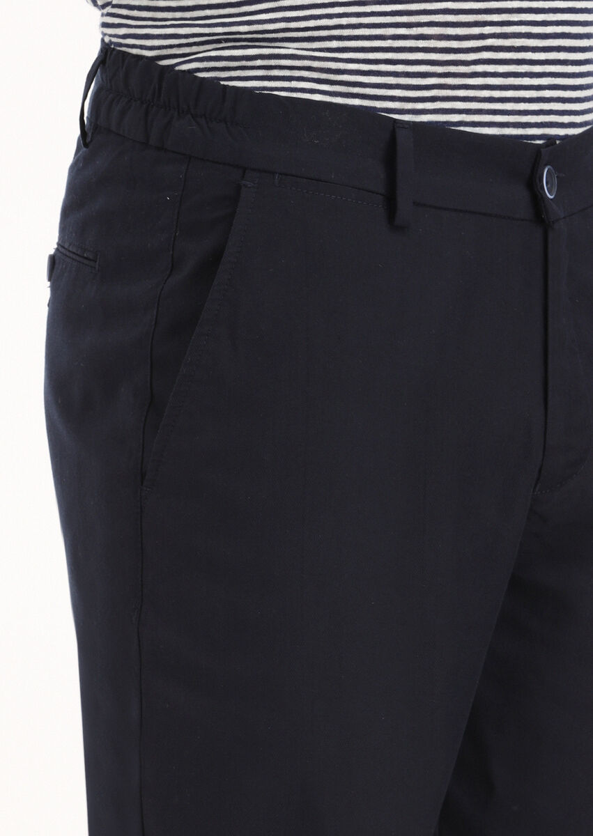 Black Weaving Jogging Fit Casual Trousers - 3