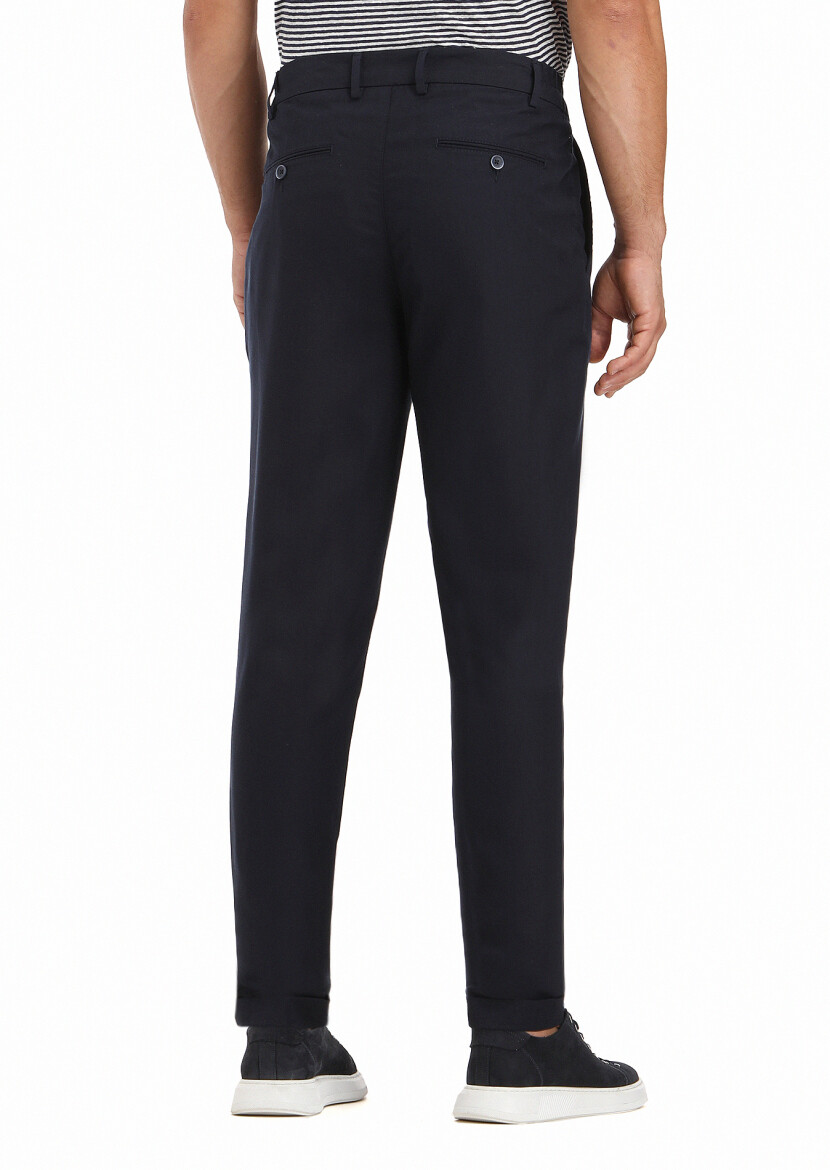 Black Weaving Jogging Fit Casual Trousers - 4