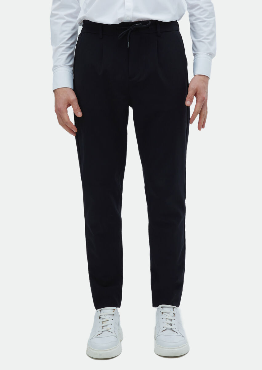 Black Weaving Jogging Fit Casual Trousers - 2