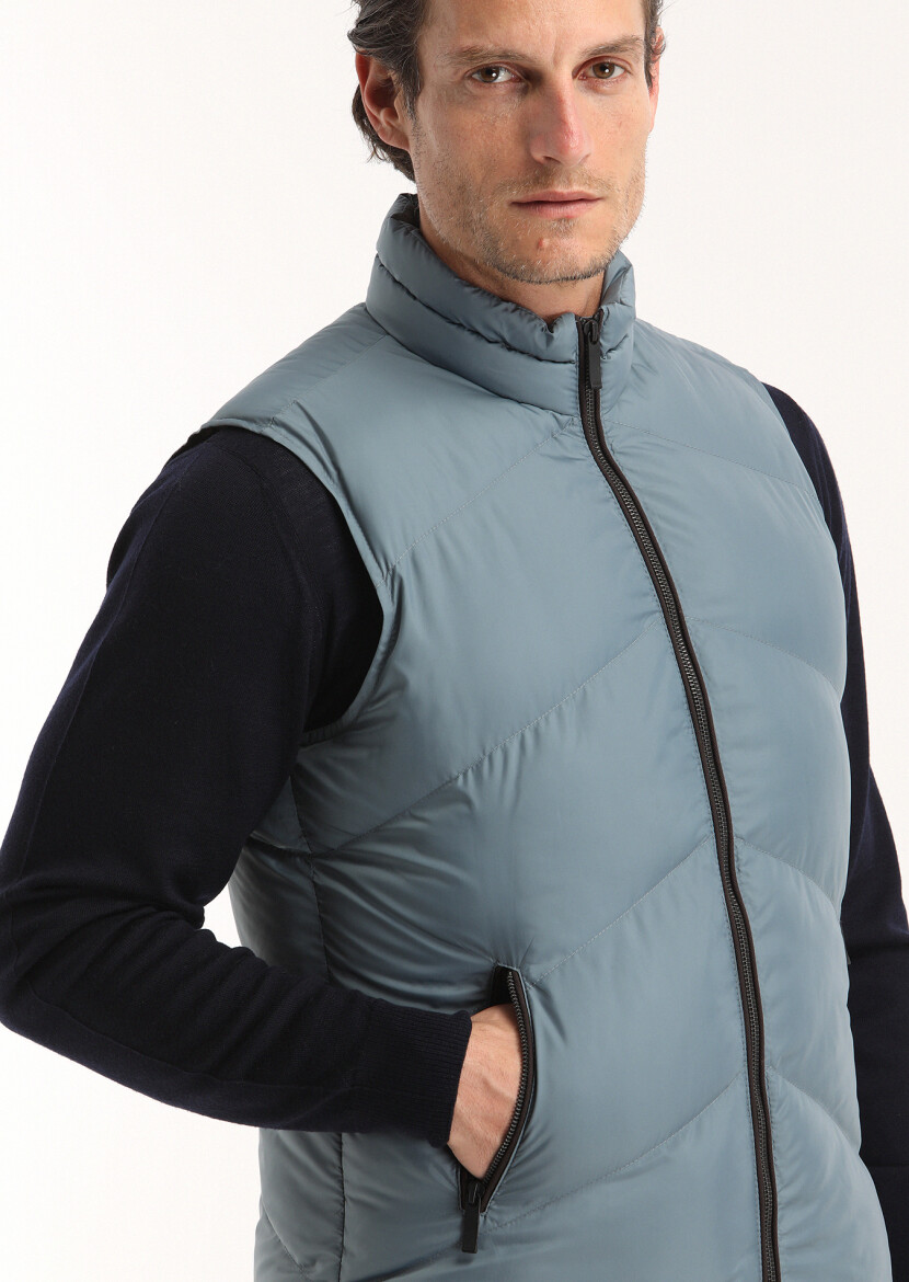 Blue Regular Fit Turtleneck Casual Weaving Puffer Vest 